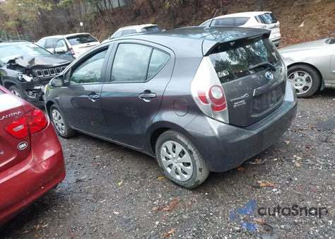 2014 Toyota Prius C Two z USA, uszkodzony, nr VIN JTDKDTB37E1568866